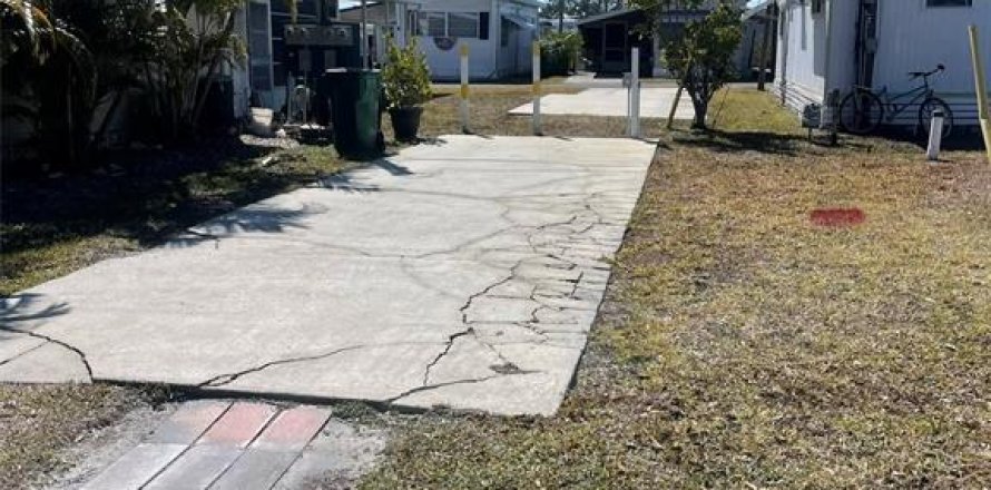 Land in Palmetto, Florida № 2158847