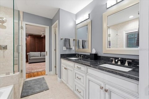 Villa ou maison à vendre à Tampa, Floride: 5 chambres, 397.44 m2 № 2284353 - photo 30