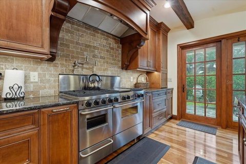 Villa ou maison à vendre à Tampa, Floride: 5 chambres, 397.44 m2 № 2284353 - photo 9