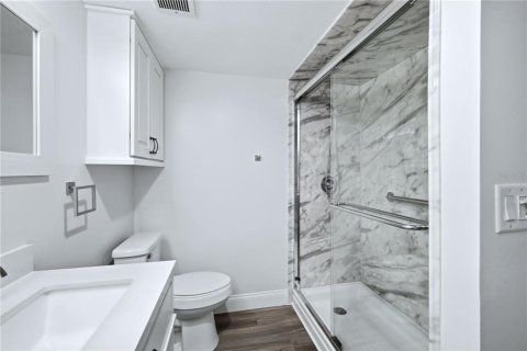 Condo in Venice, Florida, 2 bedrooms  № 2094139 - photo 30