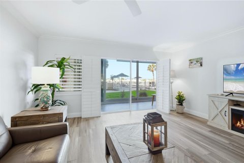 Condo in Venice, Florida, 2 bedrooms  № 2094139 - photo 6