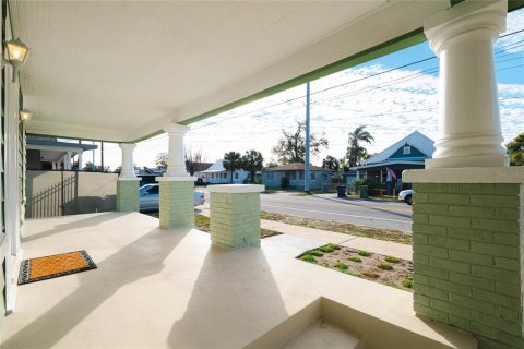 House in Tampa, Florida 3 bedrooms, 121.14 sq.m. № 1541325 - photo 21
