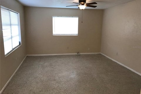 House in Maitland, Florida 3 bedrooms, 134.62 sq.m. № 1631912 - photo 2