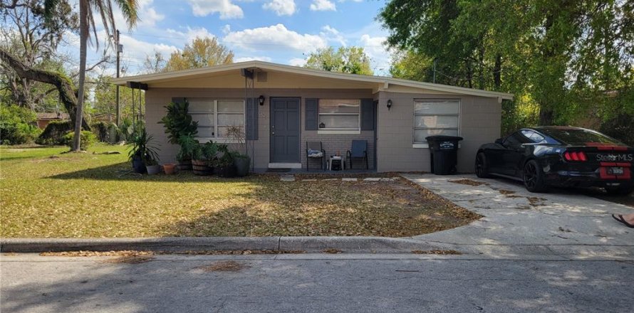 House in Maitland, Florida 3 bedrooms, 134.62 sq.m. № 1631912