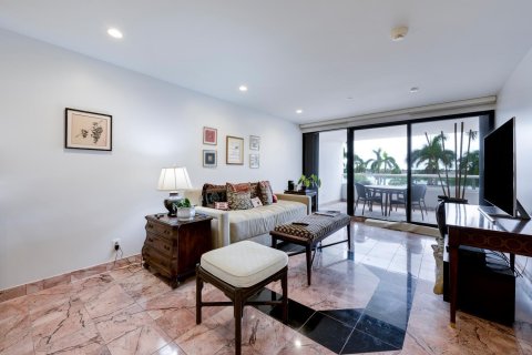 Condo in West Palm Beach, Florida, 2 bedrooms № 2246695 - photo 14