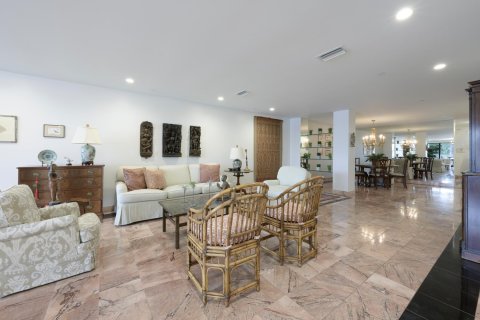 Condo in West Palm Beach, Florida, 2 bedrooms № 2246695 - photo 12