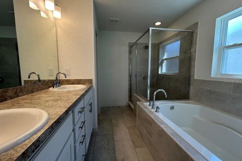 House in Bartow, Florida 3 bedrooms, 134.43 sq.m. № 1553296 - photo 7