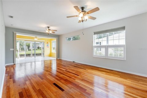 Villa ou maison à vendre à Tavares, Floride: 3 chambres, 159.7 m2 № 2351799 - photo 12