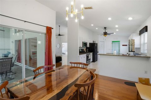 Villa ou maison à vendre à Wesley Chapel, Floride: 2 chambres, 164.72 m2 № 2142115 - photo 13