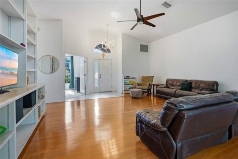 Villa ou maison à vendre à Wesley Chapel, Floride: 2 chambres, 164.72 m2 № 2142115 - photo 7