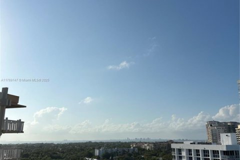 Condo in Key Biscayne, Florida, 2 bedrooms  № 1691176 - photo 13