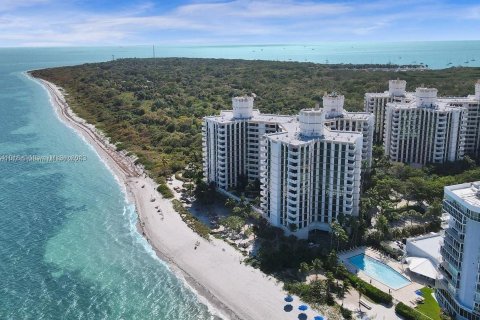 Condo in Key Biscayne, Florida, 2 bedrooms  № 1691176 - photo 28