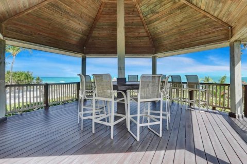 Condo in Key Biscayne, Florida, 2 bedrooms  № 1691176 - photo 25