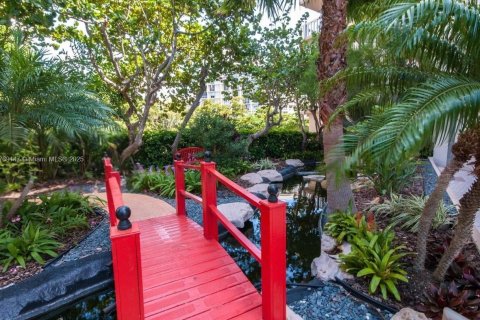Condo in Key Biscayne, Florida, 2 bedrooms  № 1691176 - photo 30