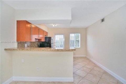 Copropriété à vendre à Fort Lauderdale, Floride: 2 chambres, 71.72 m2 № 2026765 - photo 9