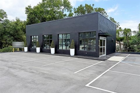 Immobilier commercial à Clermont, Floride 119.66 m2 № 2103870