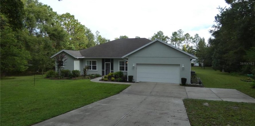 Casa en Dunnellon, Florida 3 dormitorios, 203.36 m2 № 1879784
