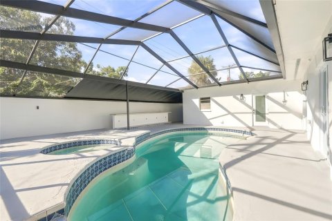 Villa ou maison à vendre à Tampa, Floride: 3 chambres, 233.18 m2 № 2429395 - photo 2