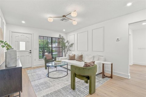 Villa ou maison à vendre à Tampa, Floride: 3 chambres, 233.18 m2 № 2429395 - photo 4
