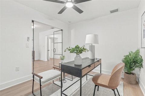 Villa ou maison à vendre à Tampa, Floride: 3 chambres, 233.18 m2 № 2429395 - photo 8