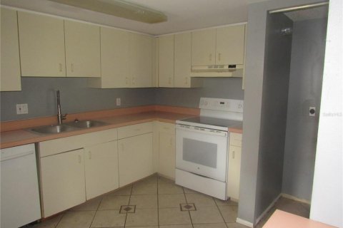 Condominio en alquiler en Ocala, Florida, 2 dormitorios, 82.22 m2 № 1856644 - foto 5