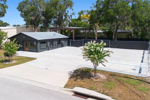 Immobilier commercial à louer à Longwood, Floride: 94.76 m2 № 1821318 - photo 1