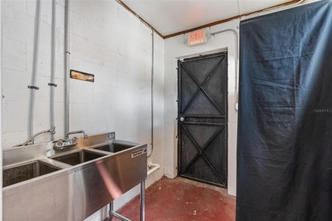 Immobilier commercial à louer à Longwood, Floride: 94.76 m2 № 1821318 - photo 9