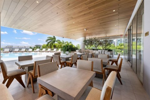 Condominio en alquiler en Miami, Florida, 2 dormitorios, 78.5 m2 № 2084906 - foto 30