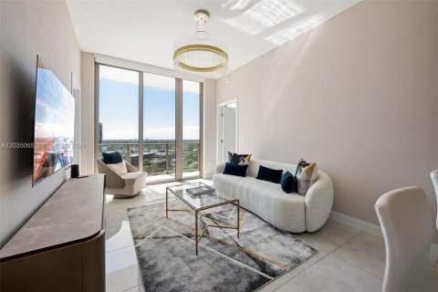 Condominio en alquiler en Miami, Florida, 2 dormitorios, 78.5 m2 № 2084906 - foto 8