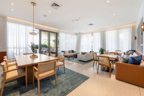 Condominio en alquiler en Miami, Florida, 2 dormitorios, 78.5 m2 № 2084906 - foto 26