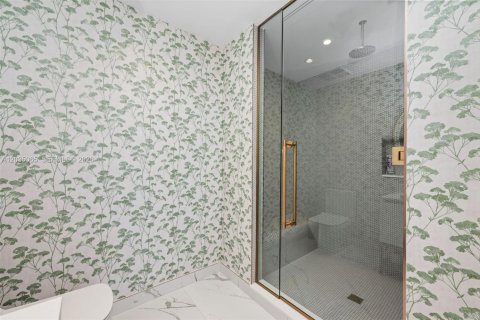 Condominio en alquiler en Miami, Florida, 2 dormitorios, 78.5 m2 № 2084906 - foto 12