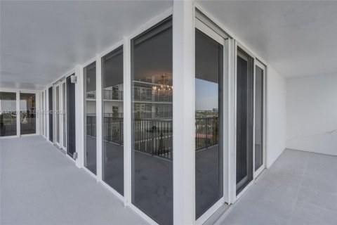Condo in Fort Lauderdale, Florida, 3 bedrooms  № 2059808 - photo 7
