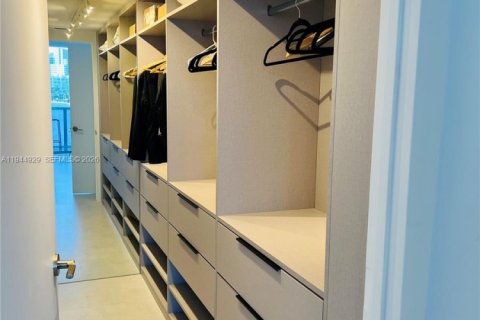 Снять в аренду кондоминиум в Майами-Бич, Флорида 2 спальни, 98.94м2, № 2001132 - фото 12