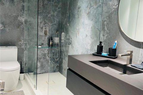 Снять в аренду кондоминиум в Майами-Бич, Флорида 2 спальни, 98.94м2, № 2001132 - фото 17