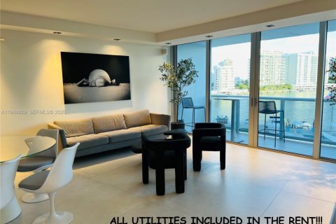 Снять в аренду кондоминиум в Майами-Бич, Флорида 2 спальни, 98.94м2, № 2001132 - фото 5