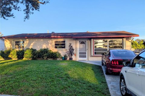 Купить виллу или дом в Холливуд, Флорида 3 спальни, 114.46м2, № 1948623 - фото 2