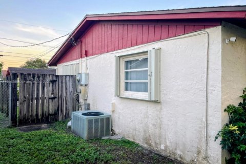 Купить виллу или дом в Холливуд, Флорида 3 спальни, 114.46м2, № 1948623 - фото 18