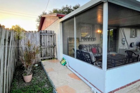 Купить виллу или дом в Холливуд, Флорида 3 спальни, 114.46м2, № 1948623 - фото 19