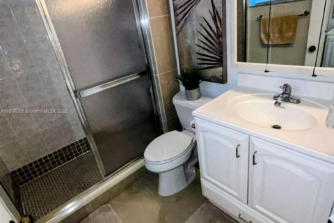 Купить виллу или дом в Холливуд, Флорида 3 спальни, 114.46м2, № 1948623 - фото 29