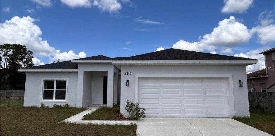House in Palm Bay, Florida 3 bedrooms, 182.83 sq.m. № 2216092