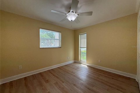 Condo in New Port Richey, Florida, 2 bedrooms № 2091461 - photo 24