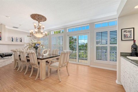 House in Longboat Key, Florida 4 bedrooms, 279.54 sq.m. № 2148450 - photo 21