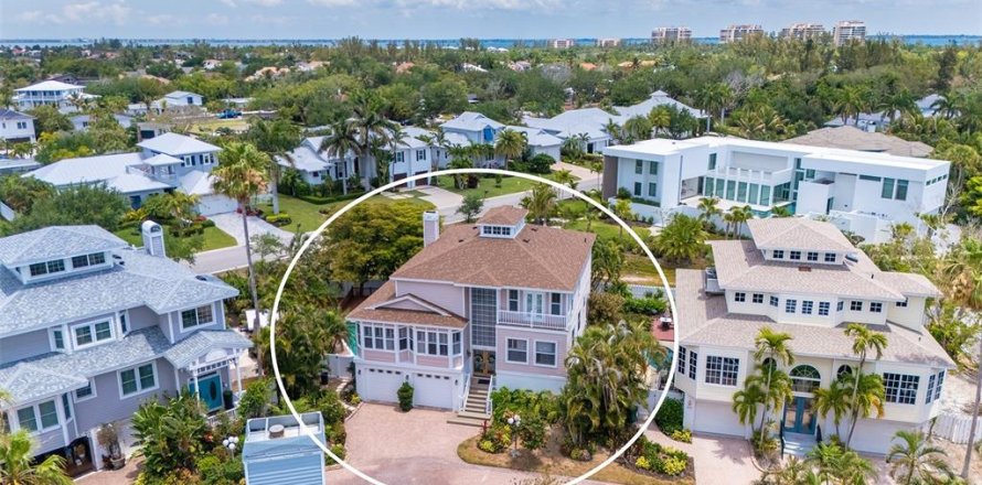 House in Longboat Key, Florida 4 bedrooms, 279.54 sq.m. № 2148450
