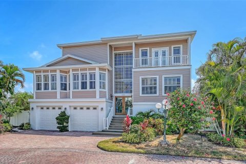 House in Longboat Key, Florida 4 bedrooms, 279.54 sq.m. № 2148450 - photo 14