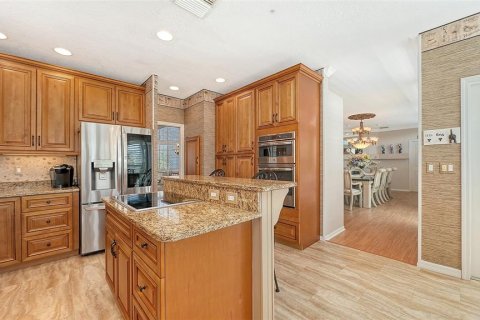 House in Longboat Key, Florida 4 bedrooms, 279.54 sq.m. № 2148450 - photo 19