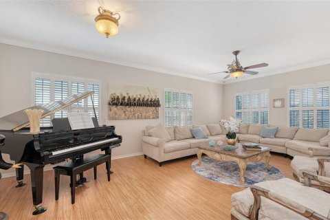 House in Longboat Key, Florida 4 bedrooms, 279.54 sq.m. № 2148450 - photo 17