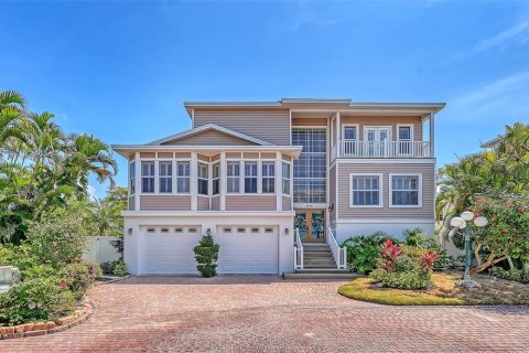 House in Longboat Key, Florida 4 bedrooms, 279.54 sq.m. № 2148450 - photo 12