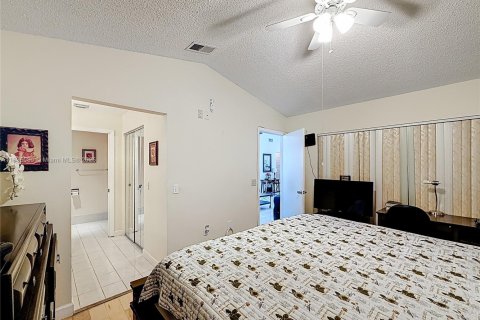 Casa en venta en Miami, Florida, 2 dormitorios, 96.53 m2 № 1949356 - foto 22