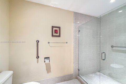 Casa en venta en Miami, Florida, 2 dormitorios, 96.53 m2 № 1949356 - foto 24