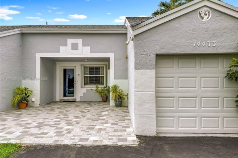 Casa en venta en Miami, Florida, 2 dormitorios, 96.53 m2 № 1949356 - foto 5